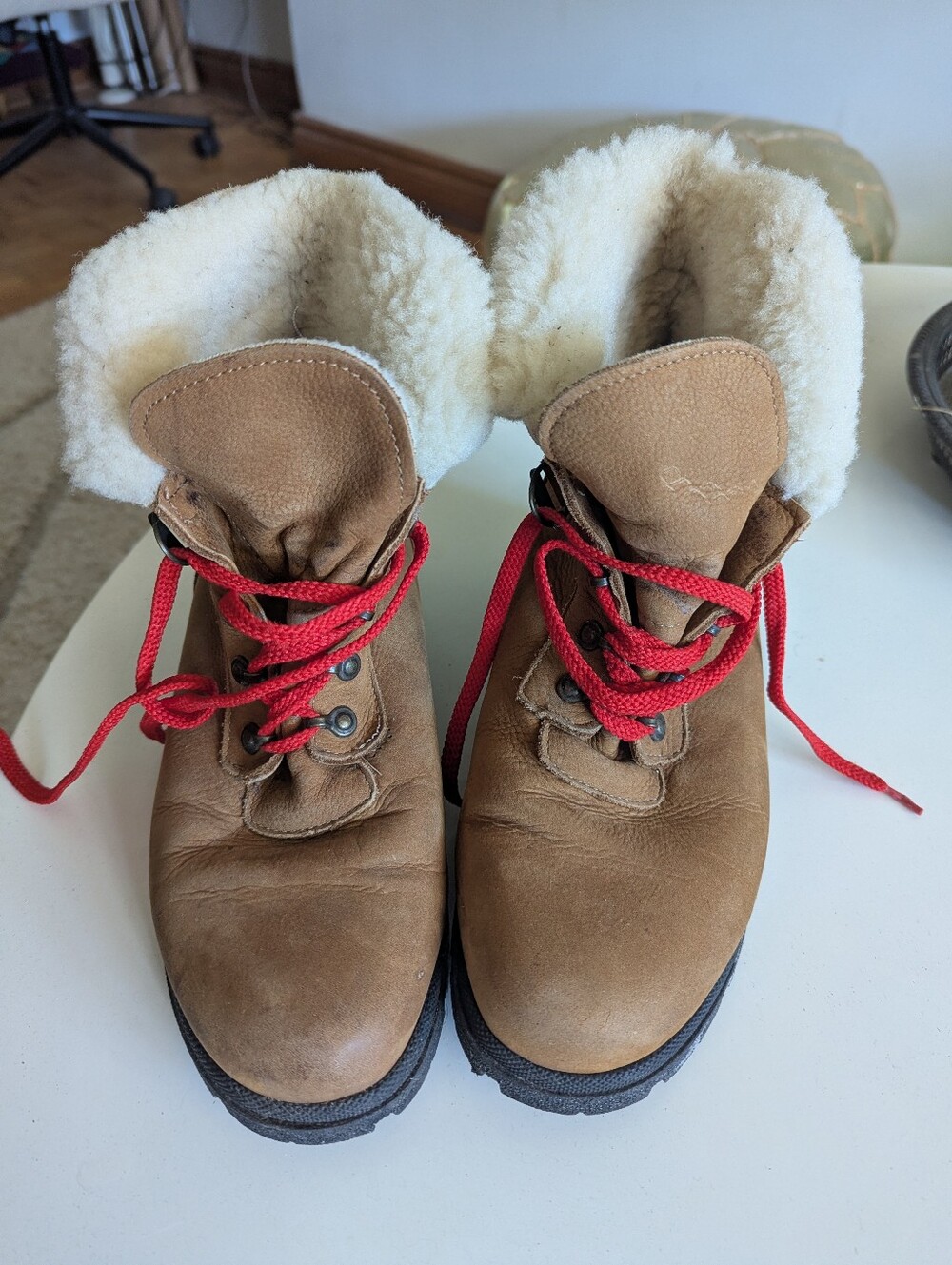 Vintage Sorel Leather Winter Boots With Sherpa Lining